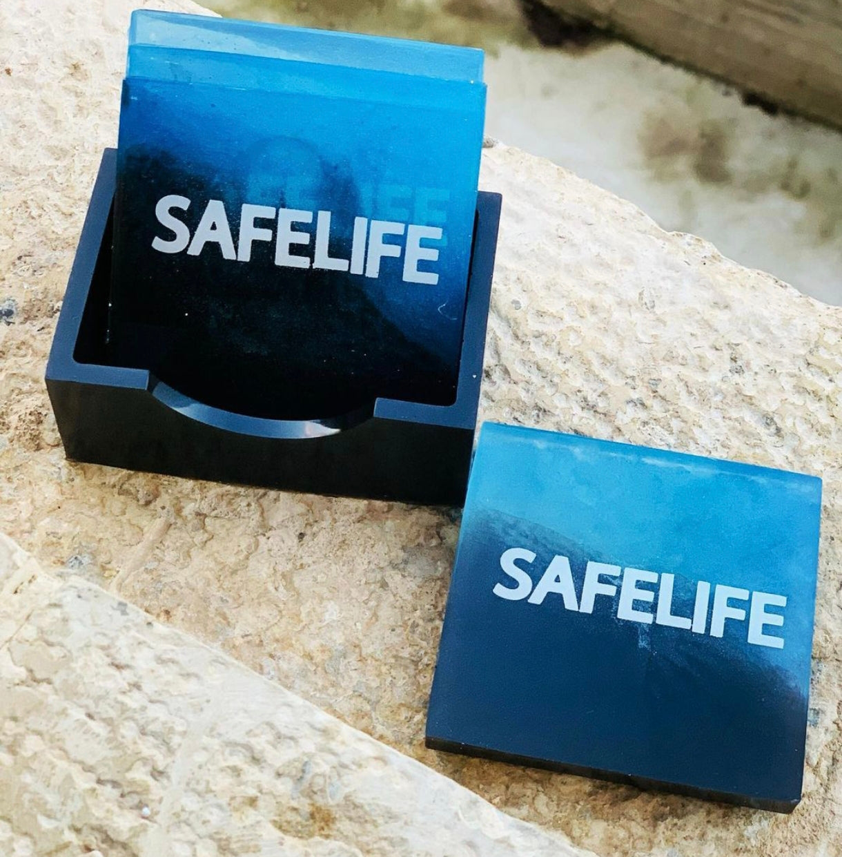 Tray and coasters set