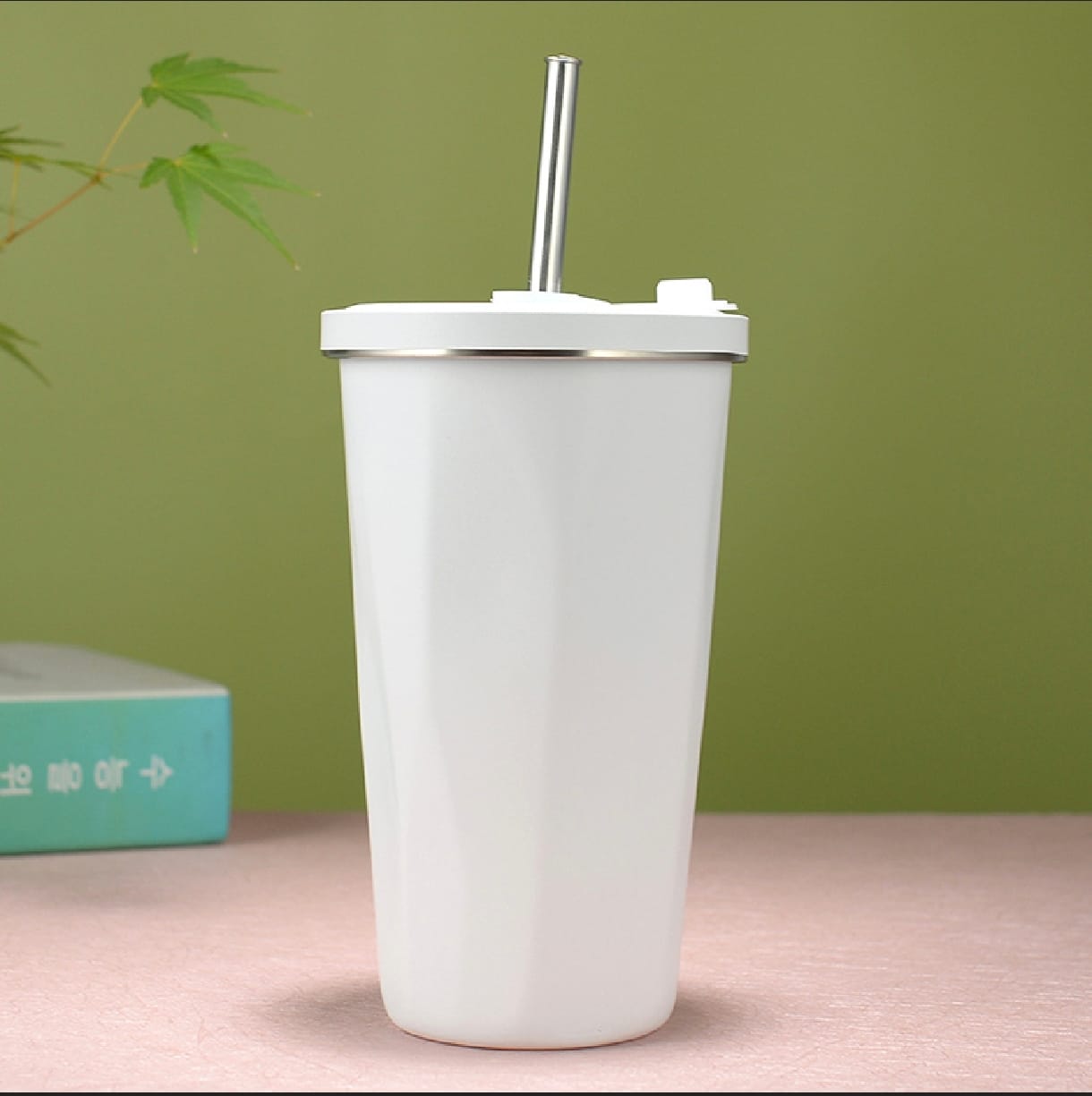 600 ml stainless steel cup with lid and lockable straw