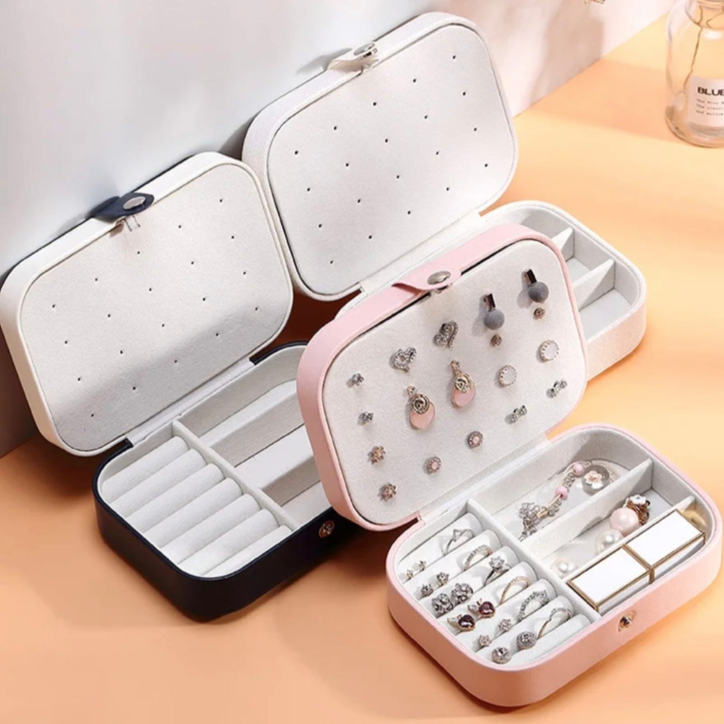 Compact jewelry organizer box