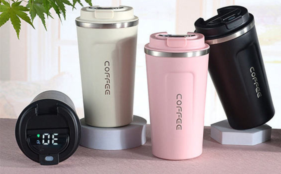 Stainless steel mug with temperature display