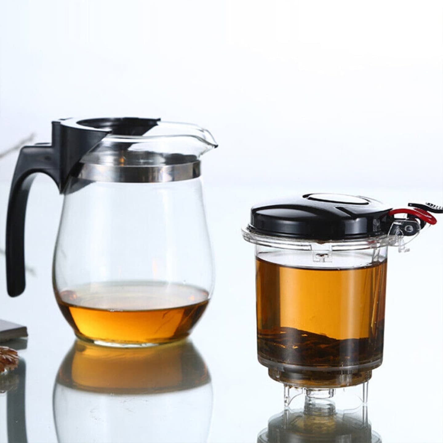 Tea pot with built in infuser