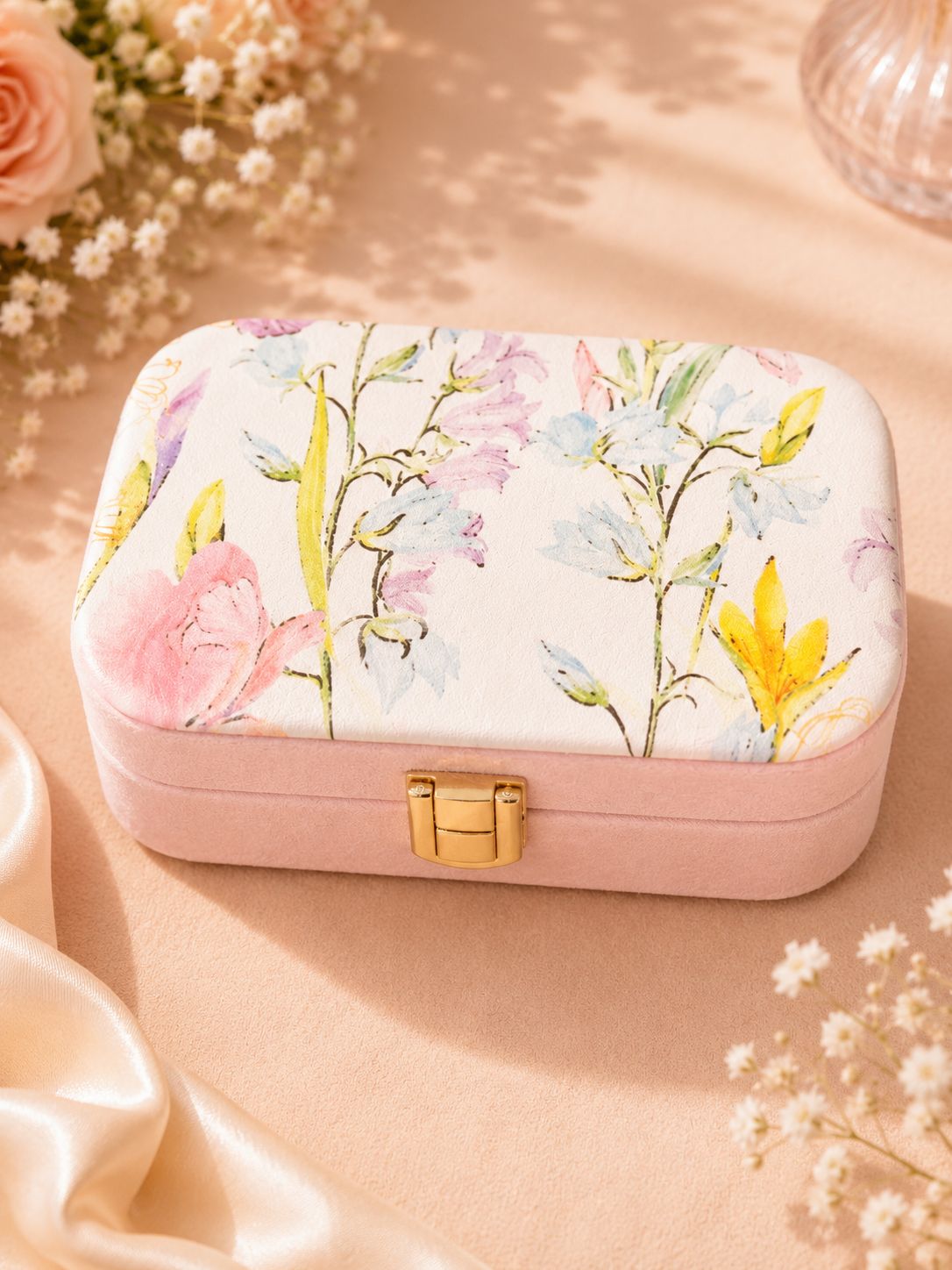 Jewelry box with mirror