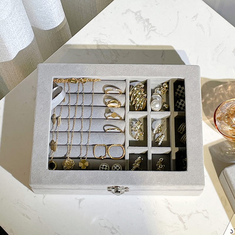 Velvet jewelry organizer