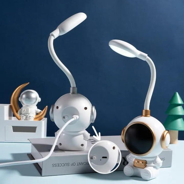 Astronaut table lamp