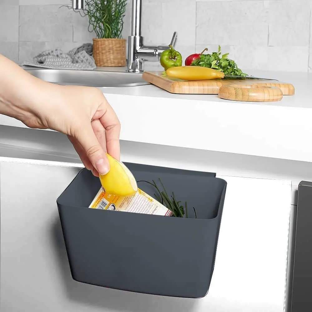 Small hanging organizer basket