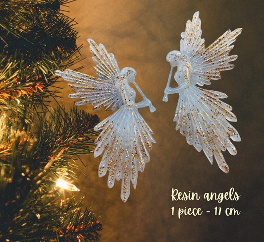 Resin angel - 17 cm