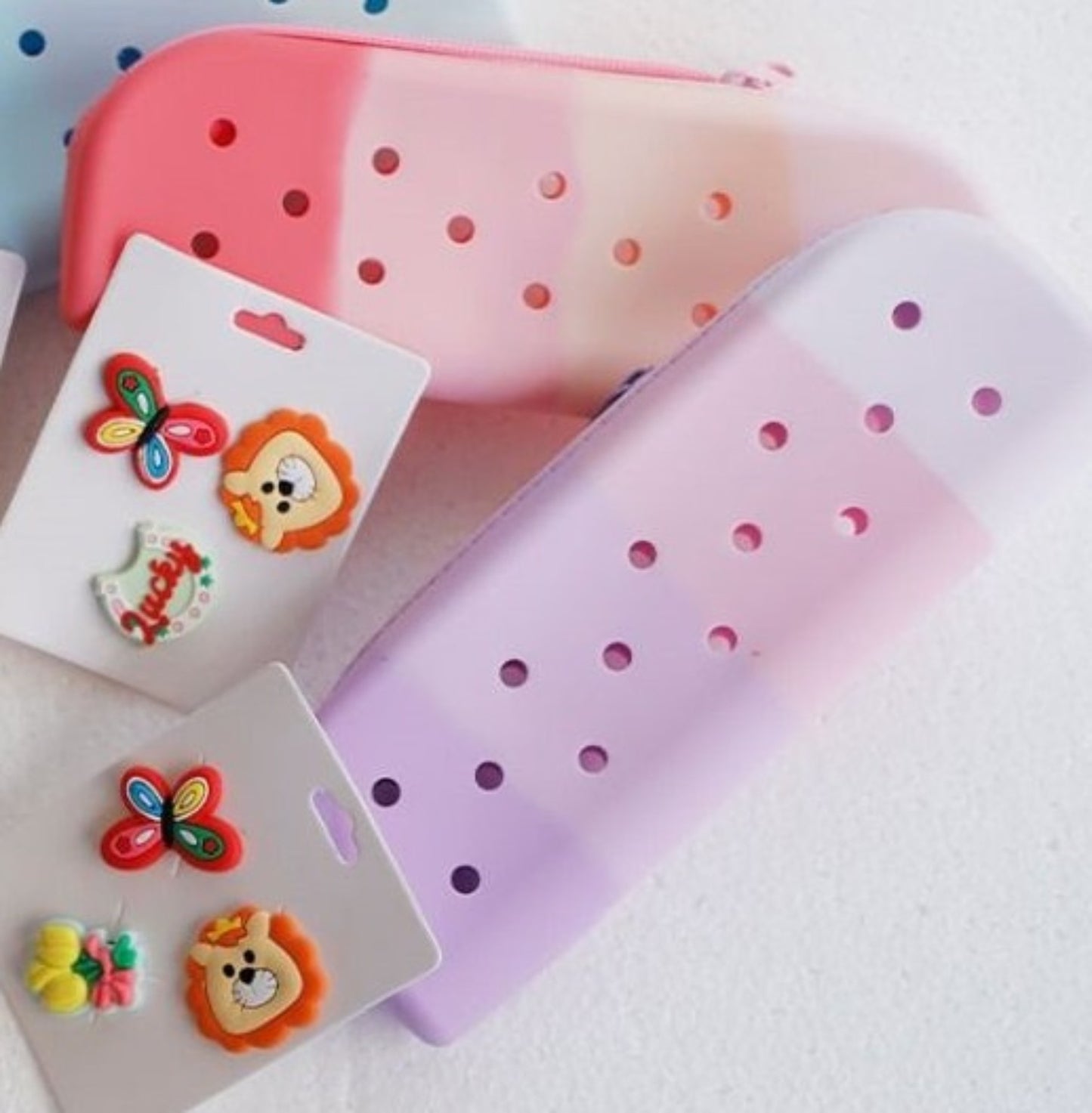 Silicone pencil case with 3 random pins