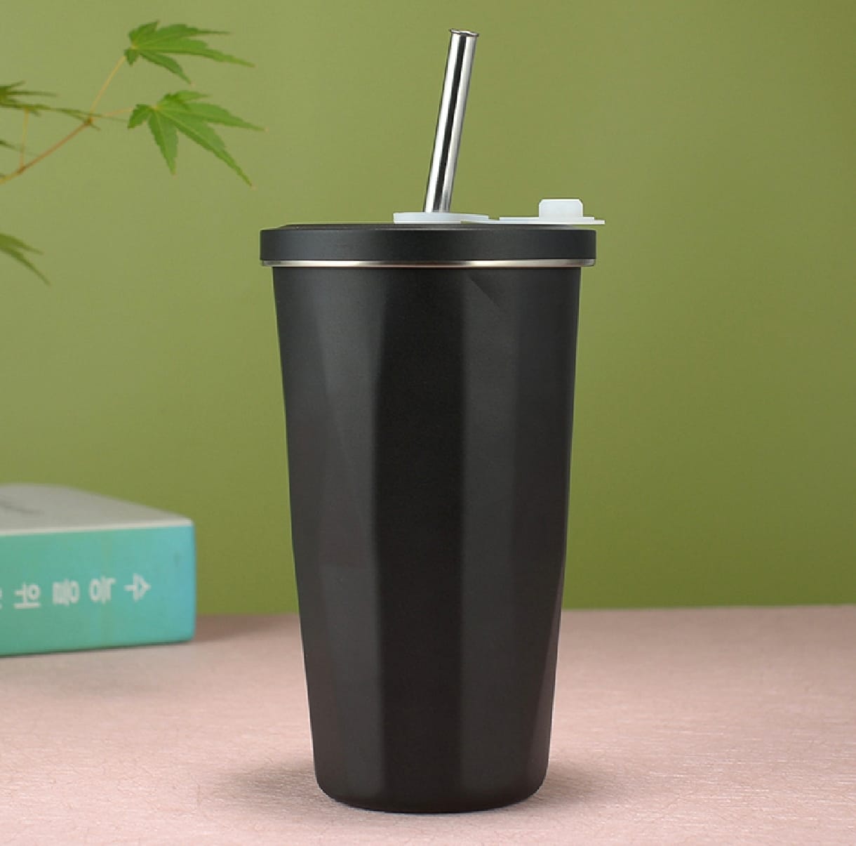600 ml stainless steel cup with lid and lockable straw