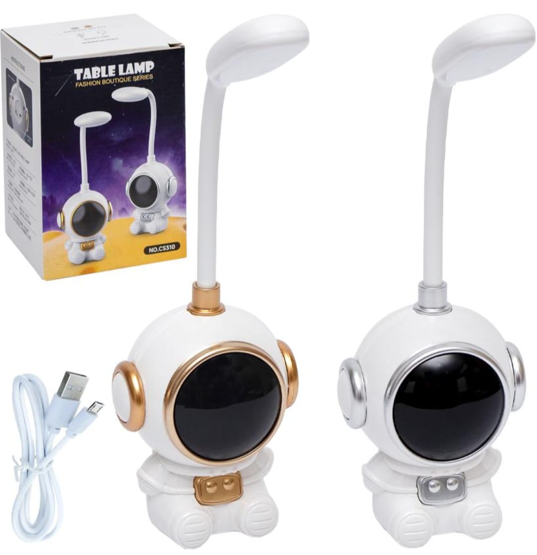 Astronaut table lamp