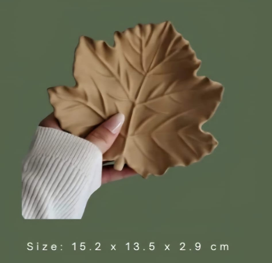 Concrete autumn leaf mini plate