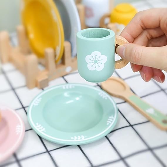 My little dinnerware wood set