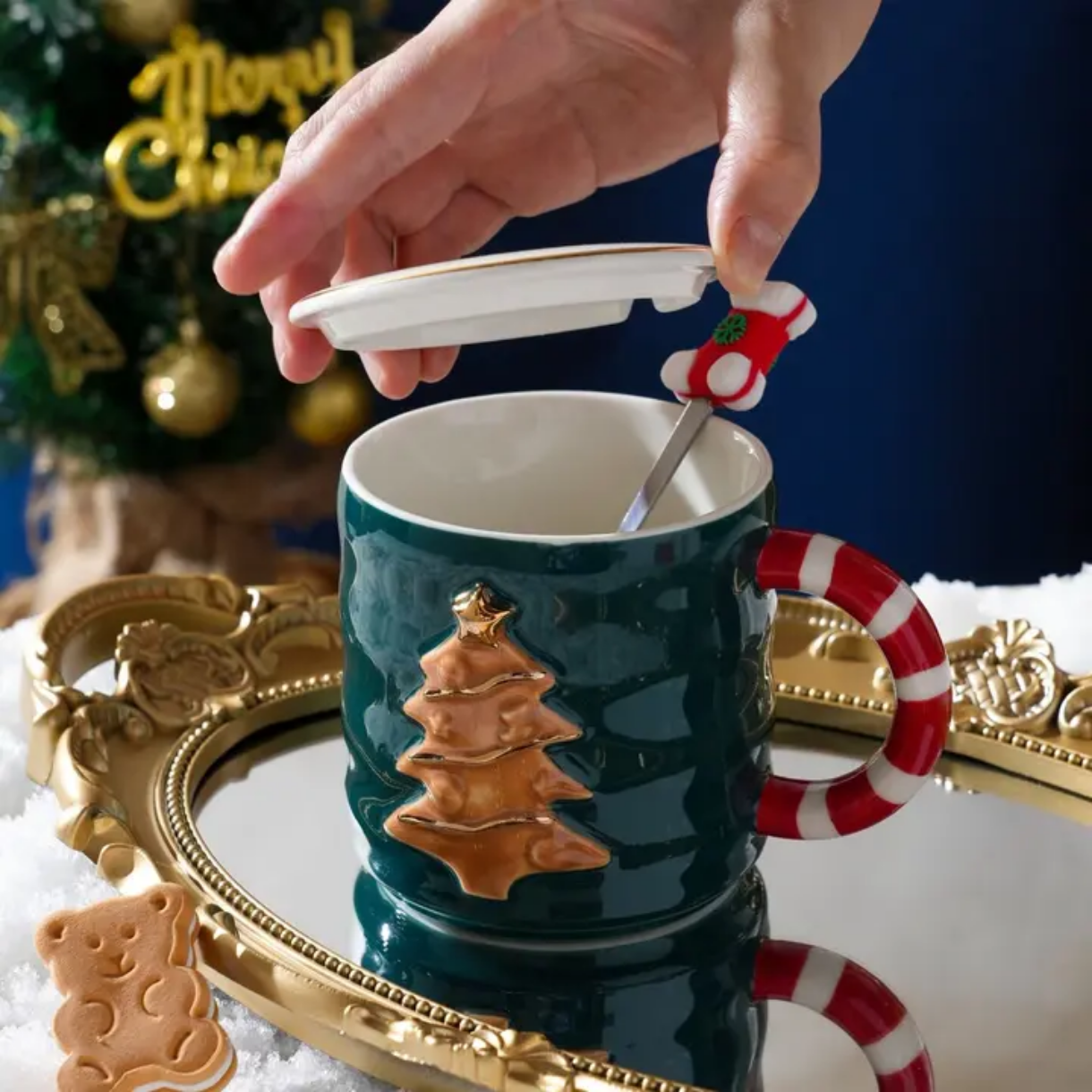 Christmas mug with spoon and cover