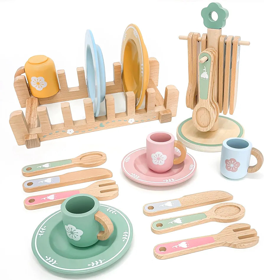 My little dinnerware wood set